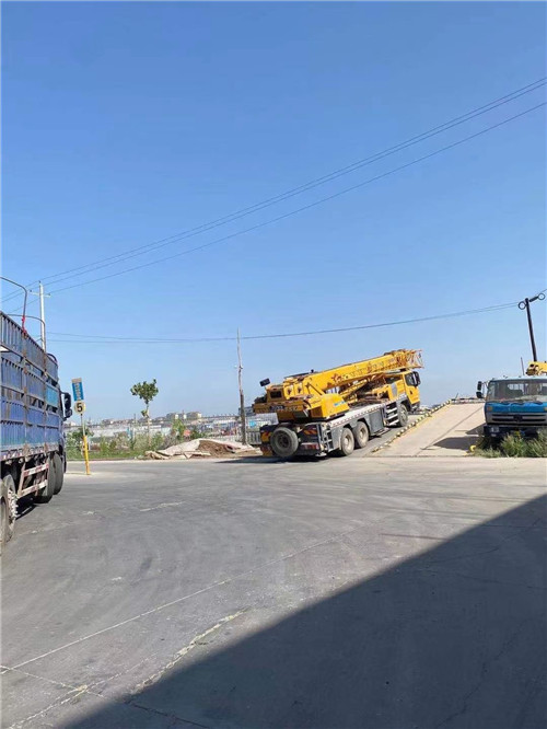 中原区25吨吊车的租赁价格大概是多少？